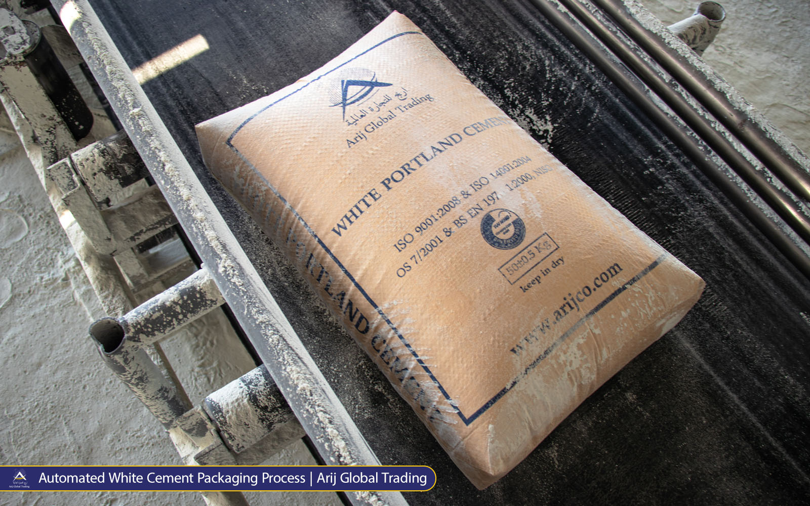 Arijco Automated White Cement Packaging Process Automated packaging line for high quality white cement at the Arijco facility, ensuring precise weight and moisture-proof sealing.
